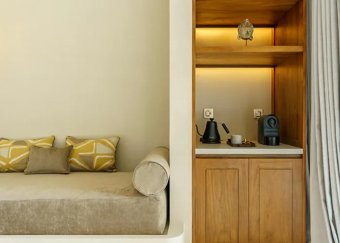 Iconic Arch 6br Beach-club Pool Villa *