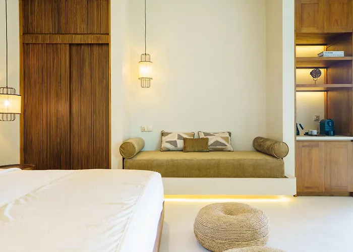 Villa Iconic Arch 6br Beach-club Pool Canggu