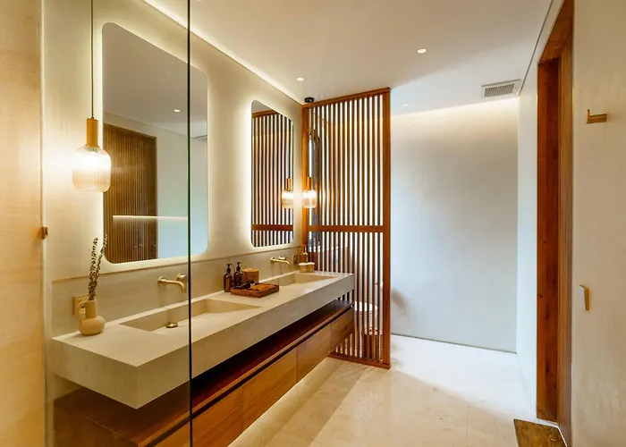Iconic Arch 6br Beach-club Pool * Canggu (Bali)
