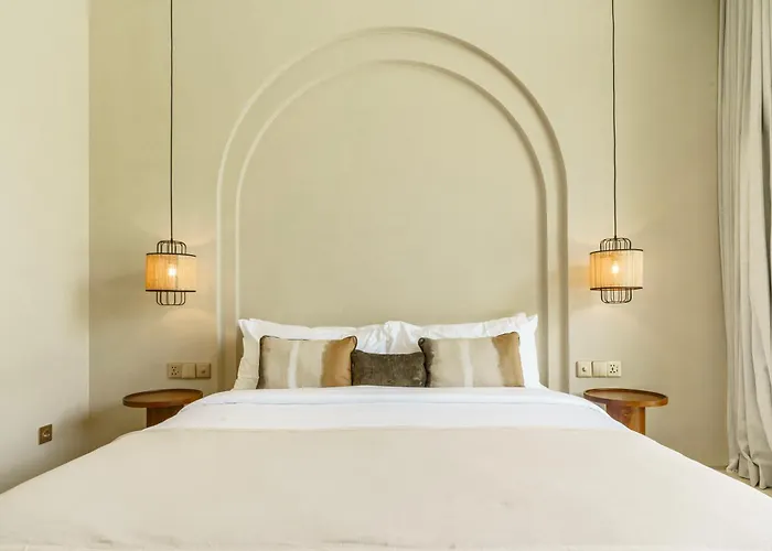 Iconic Arch 6br Beach-club Pool