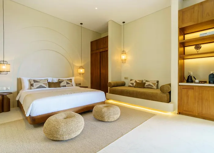 Iconic Arch 6br Beach-club Pool Villa Canggu