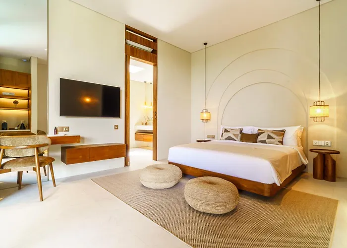 Iconic Arch 6br Beach-club Pool Villa Canggu