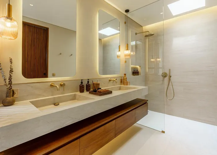 Iconic Arch 6br Beach-club Pool Villa Canggu (Bali)